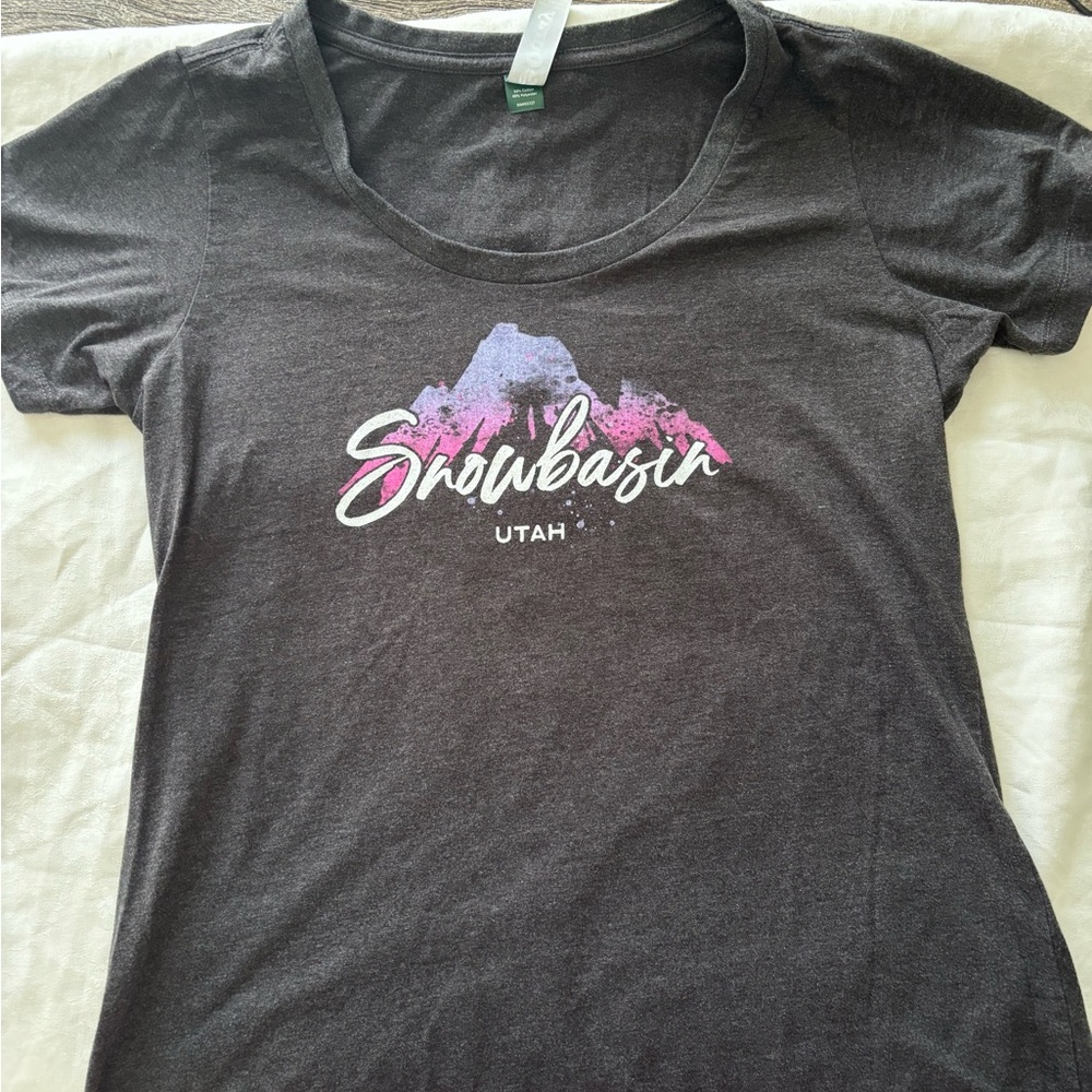 Oura Dark Gray Tee with Green Brand Tag